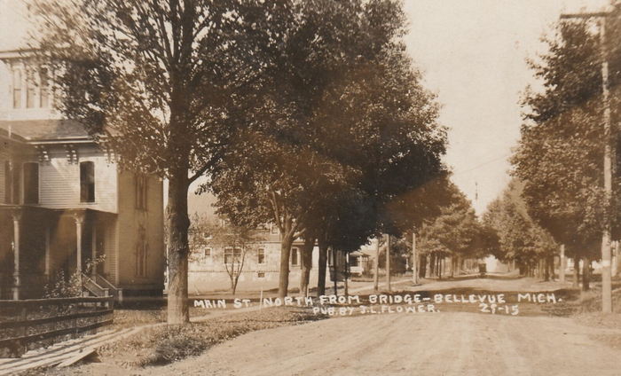 Bellevue - Vintage Postcard (newer photo)